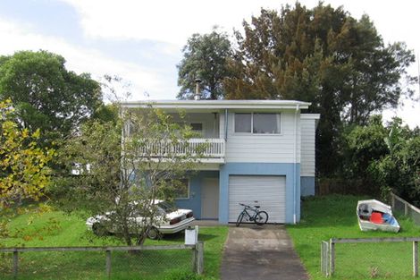 Photo of property in 12 Reinga Place, Massey, Auckland, 0614