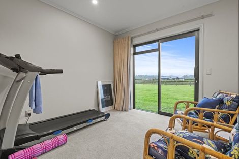 Photo of property in 2 Pheasant Lane, Aokautere, 4471