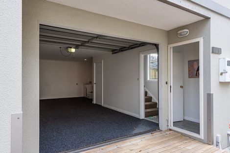 Photo of property in 12e Glenmore Street, Thorndon, Wellington, 6011