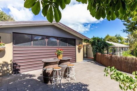Photo of property in 2 Epping Place, Richmond Heights, Taupo, 3330