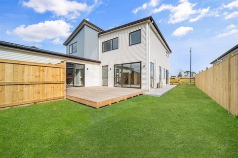 Photo of property in 83 Clarks Beach Road, Clarks Beach, 2122