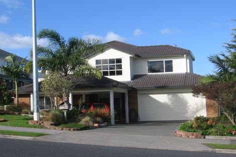 Photo of property in 130 Wiseley Road, West Harbour, Auckland, 0618