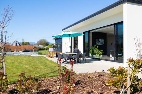 Photo of property in 26 Tula Lane, Kelvin Grove, Palmerston North, 4470