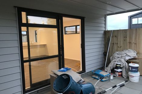 Photo of property in 4b Wattle Road, Sunnyvale, Auckland, 0612