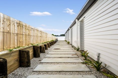 Photo of property in 2/40 Bahari Drive, Ranui, Auckland, 0612