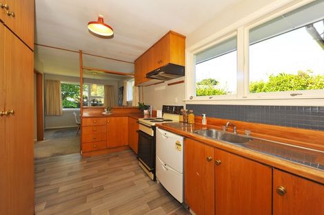 Photo of property in 10 Flower Street, Bryndwr, Christchurch, 8053