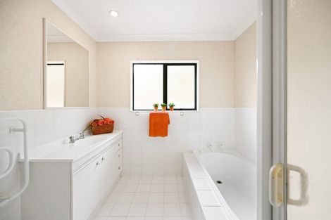 Photo of property in 3 Sunny Dale, Western Heights, Hamilton, 3200