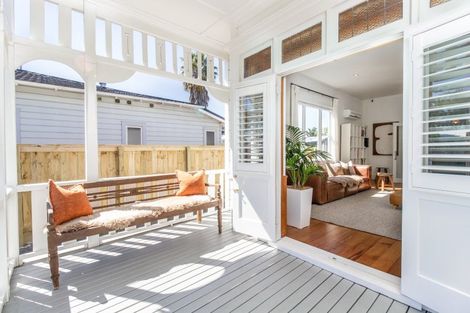 Photo of property in 69 Nelson Crescent, Napier South, Napier, 4110