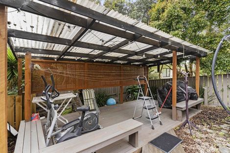 Photo of property in 53 Chatsworth Crescent, Pakuranga Heights, Auckland, 2010