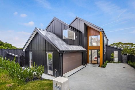 Photo of property in 40 Paparahi Place, Wainui, 0992