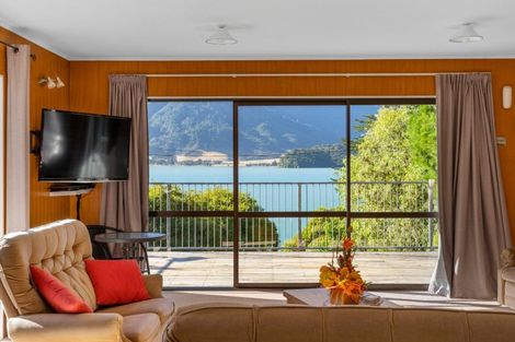 Photo of property in 3900 Kenepuru Road, Black Rock, Picton, 7282