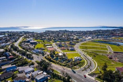 Photo of property in 14 Greenview Lane, Red Beach, 0932