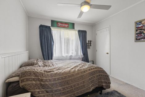 Photo of property in 27 Brookesmith Drive, Waiuku, 2123