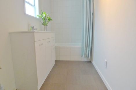 Photo of property in 127 View Road, Sunnyvale, Auckland, 0612