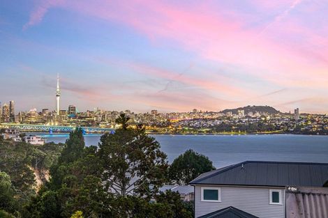 Photo of property in 42 Rawene Road, Birkenhead, Auckland, 0626