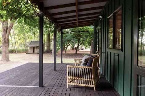 Photo of property in 209 Lyndhurst Road, Frimley, Hastings, 4120