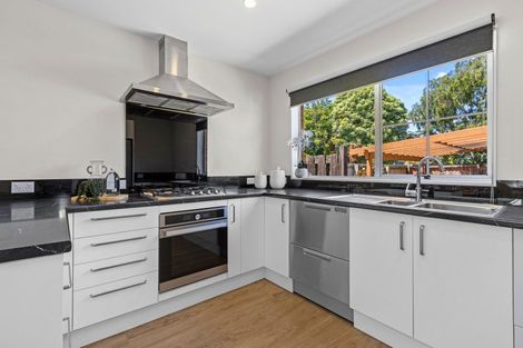 Photo of property in 24 Wades Avenue, Saint Martins, Christchurch, 8022