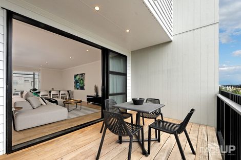 Photo of property in 87 Glidepath Road, Hobsonville, Auckland, 0616