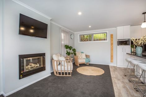 Photo of property in 7 Waitaria Terrace, Aotea, Porirua, 5024