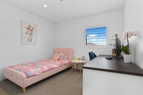 Photo of property in 76 Hobsonville Point Road, Hobsonville, Auckland, 0616