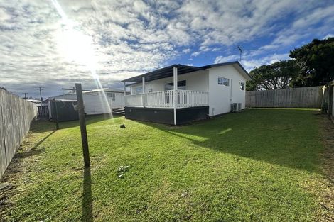 Photo of property in 8 Dennis Road, Papatoetoe, Auckland, 2025
