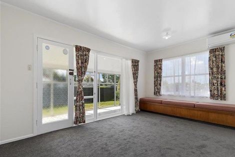 Photo of property in 19 Springfield Crescent, Enderley, Hamilton, 3214