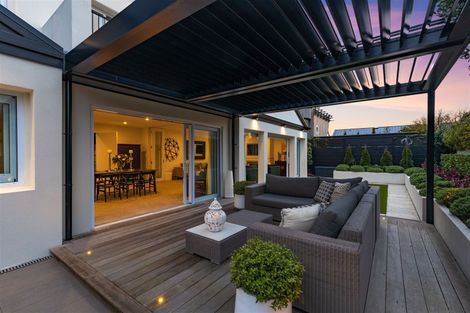 Photo of property in 9b Weka Street, Fendalton, Christchurch, 8041