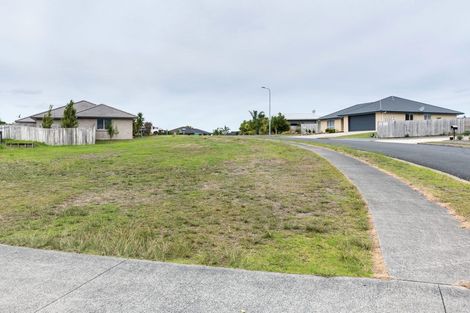 Photo of property in 15 Ocean View Rise, Ruakaka, 0116