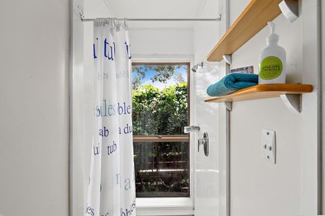 Photo of property in 39 Grand View Road, Leigh, 0985