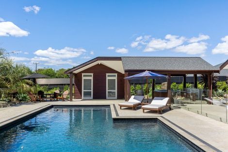 Photo of property in 8a Jelas Drive, Riverhead, 0820