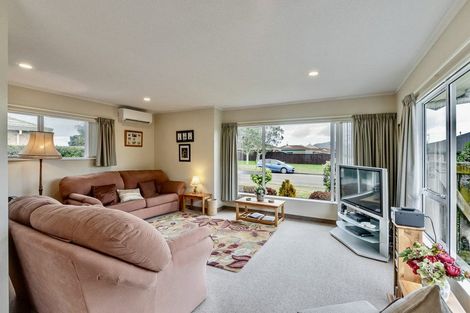 Photo of property in 4g Cedar Drive, Paraparaumu Beach, Paraparaumu, 5032