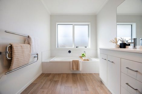 Photo of property in 24 Sylvester Crescent, Flagstaff, Hamilton, 3210