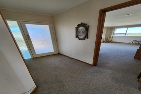 Photo of property in 4 Tower Hill, Stanmore Bay, Whangaparaoa, 0930