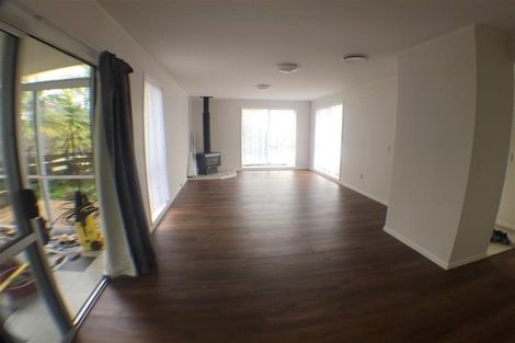 Photo of property in 7 Cushla Place, Massey, Auckland, 0614