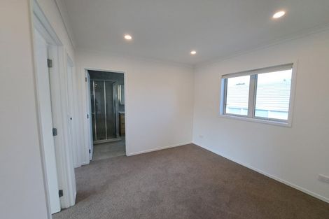 Photo of property in 37 Merriefield Avenue, Forrest Hill, Auckland, 0620