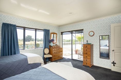Photo of property in 28 Cowper Side Road, Dannevirke, 4976