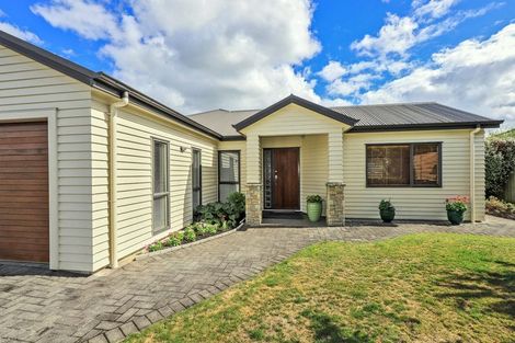 Photo of property in 2 Kentia Place, Havelock North, 4130