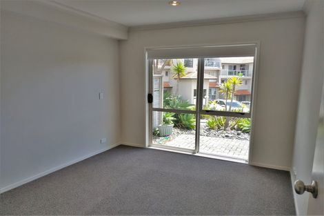 Photo of property in Santa Rosa, 2/340 Gulf Harbour Drive, Gulf Harbour, Whangaparaoa, 0930