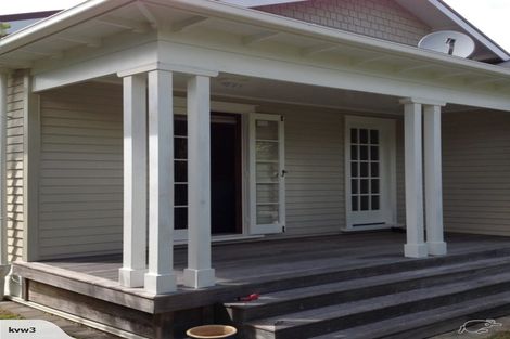 Photo of property in 34 Queensway, Three Kings, Auckland, 1024