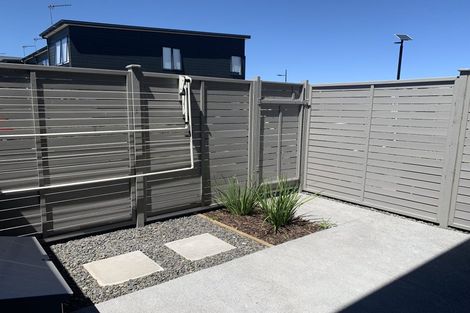 Photo of property in 14 Port Way, Rosehill, Papakura, 2113