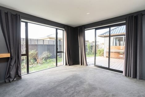 Photo of property in 67 Withells Road, Avonhead, Christchurch, 8042
