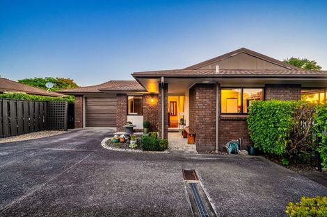 Photo of property in 2/47 Aberfeldy Avenue, Highland Park, Auckland, 2010