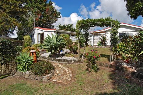 Photo of property in 1870 State Highway 1, Kaiwaka, 0573