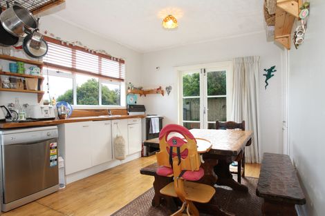 Photo of property in 9 Manukau Road, Raglan, 3225