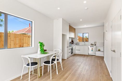 Photo of property in 20a Fairdene Avenue, Henderson, Auckland, 0610