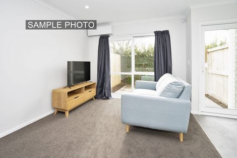 Photo of property in 2/10 Burrows Place, Frankton, Hamilton, 3204