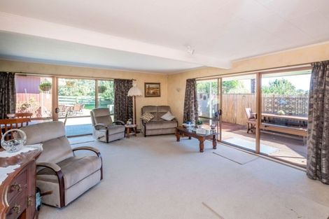 Photo of property in 67 Nimmo Avenue East, Waikanae, 5036