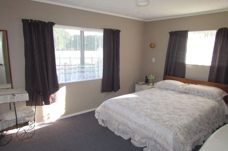 Photo of property in 133 Tararua Drive, Upper Plain, Masterton, 5888