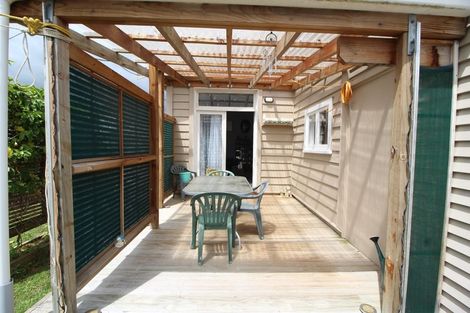 Photo of property in 13 Atkinson Street, Woodville, 4920