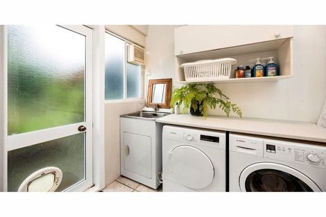 Photo of property in 60 Utuhina Road, Springfield, Rotorua, 3015